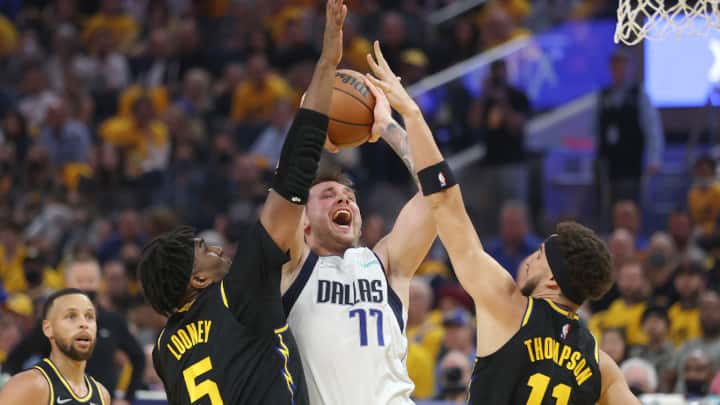 Stephen Curry - Luka Doncic - Dallas Mavericks - Golden State Warriors